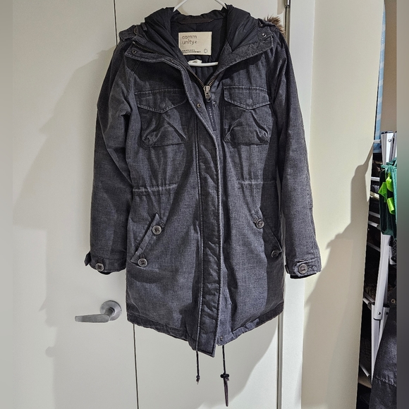 Aritzia Community Paradigm Down Jacket - Picture 2 of 14
